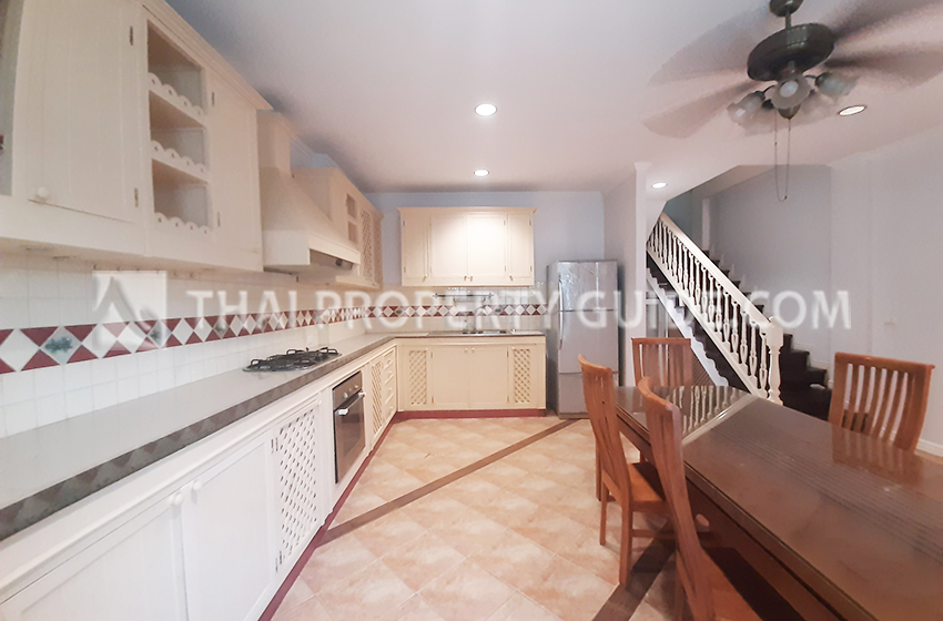 Townhouse in Sukhumvit 